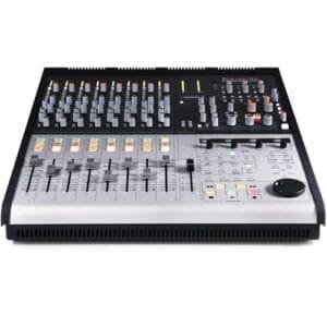 Focusrite Control 2802 - 8-kanaals anloge mixer met een DAW interface