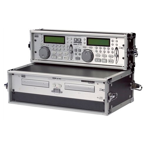 DAP Flightcase voor een dubbele CD-speler 3HE, blauw _Uit assortiment J&H licht en geluid 6 DAP Flightcase voor een dubbele CD-speler 3HE, blauw _Uit assortiment J&H licht en geluid 6