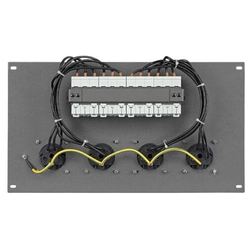 Showtec PDP-324F 19 inch paneel met 4 5-pins CEE 32A aansluitingen en 4 3-fase 32A circuitbreakers Rack distributie J&H licht en geluid 2