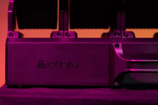 INFINITY Furion FX402 Bar Entertainment- verlichting J&H licht en geluid 17