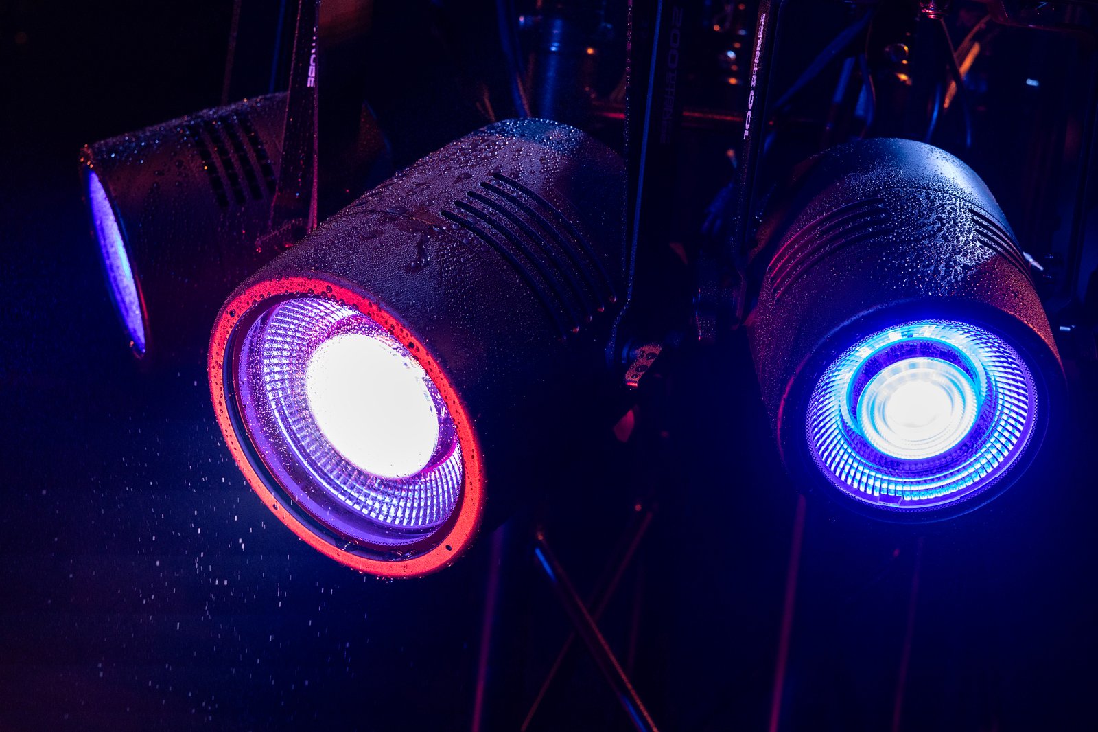 Showtec titan strobe 200 FX LED-strobe met RGBW-ringeffect Entertainment- verlichting J&H licht en geluid 17 Showtec titan strobe 200 FX LED-strobe met RGBW-ringeffect Entertainment- verlichting J&H licht en geluid 17