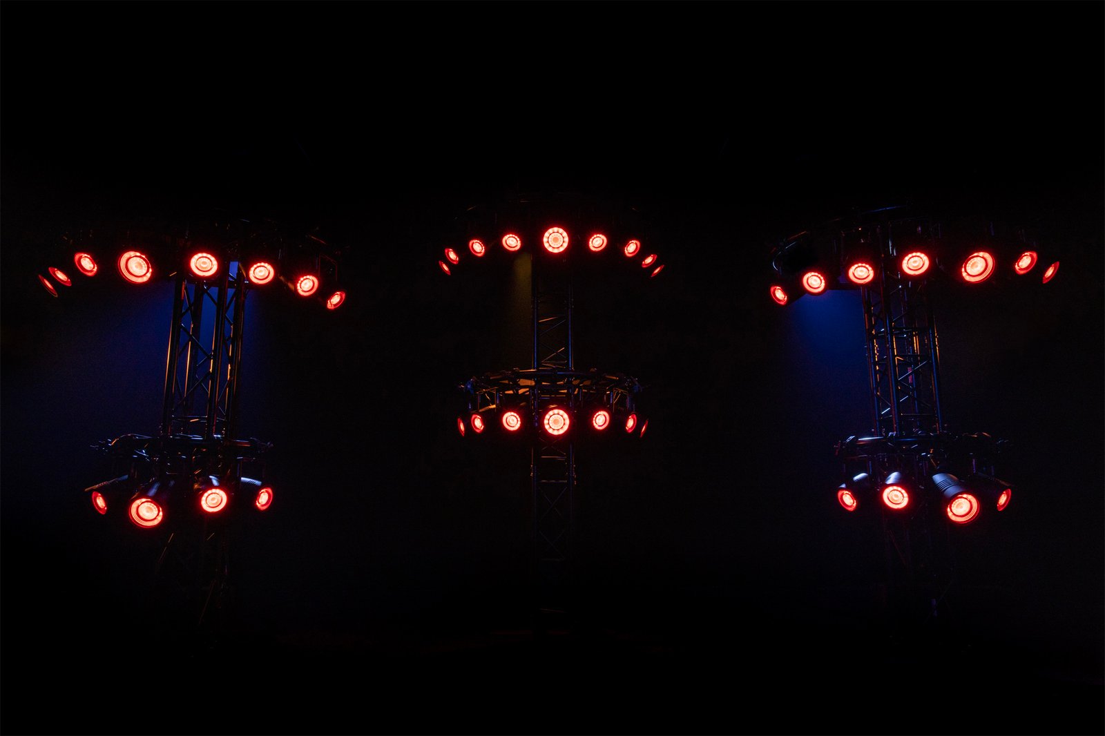 Showtec titan strobe 200 FX LED-strobe met RGBW-ringeffect Entertainment- verlichting J&H licht en geluid 18 Showtec titan strobe 200 FX LED-strobe met RGBW-ringeffect Entertainment- verlichting J&H licht en geluid 18