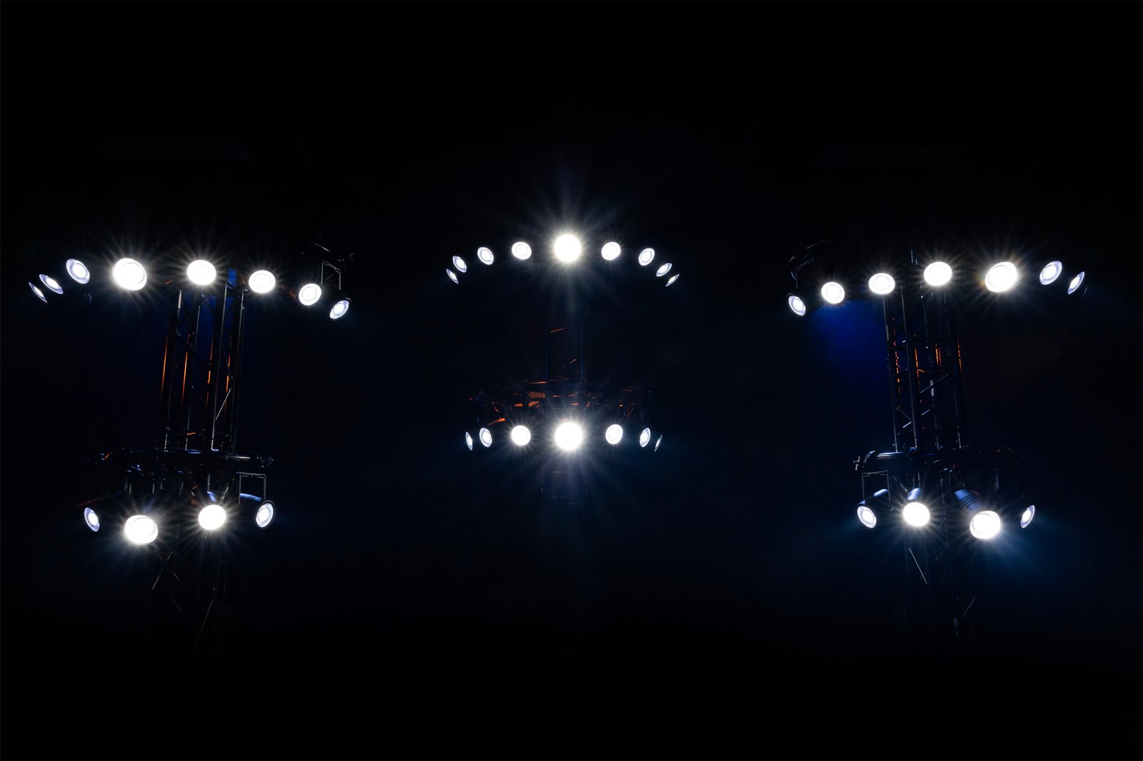 Showtec titan strobe 200 FX LED-strobe met RGBW-ringeffect Entertainment- verlichting J&H licht en geluid 21 Showtec titan strobe 200 FX LED-strobe met RGBW-ringeffect Entertainment- verlichting J&H licht en geluid 21