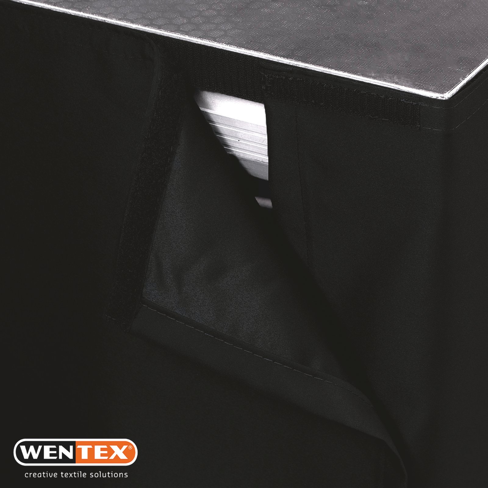 WENTEX ongeplooide stage skirt Molton CS 620 x 40 cm zwart Deco doeken J&H licht en geluid 3 WENTEX ongeplooide stage skirt Molton CS 620 x 40 cm zwart Deco doeken J&H licht en geluid 3
