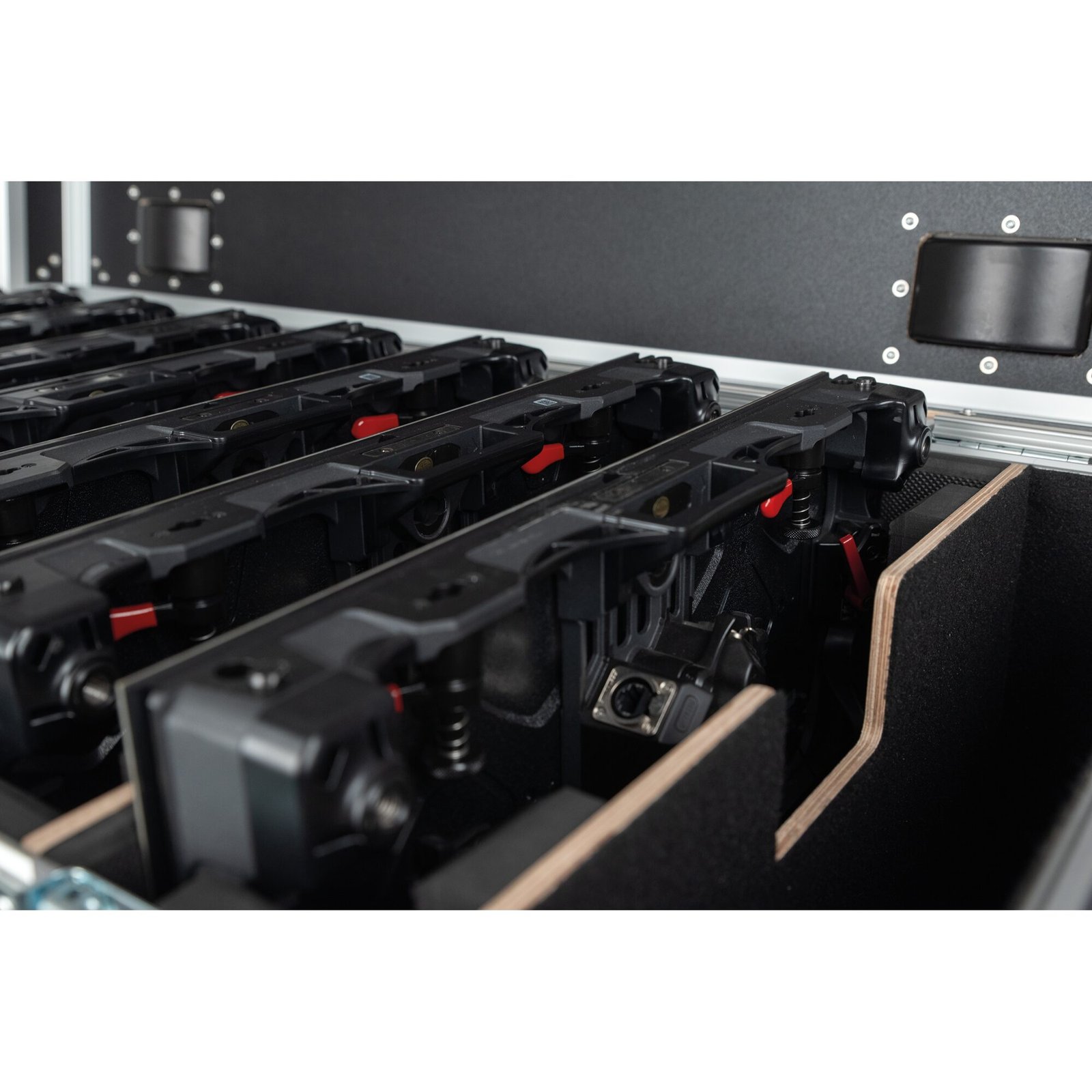 DMT transportcase voor 8 Alpha Series LED-panelen Kisten J&H licht en geluid 4 DMT transportcase voor 8 Alpha Series LED-panelen Kisten J&H licht en geluid 4