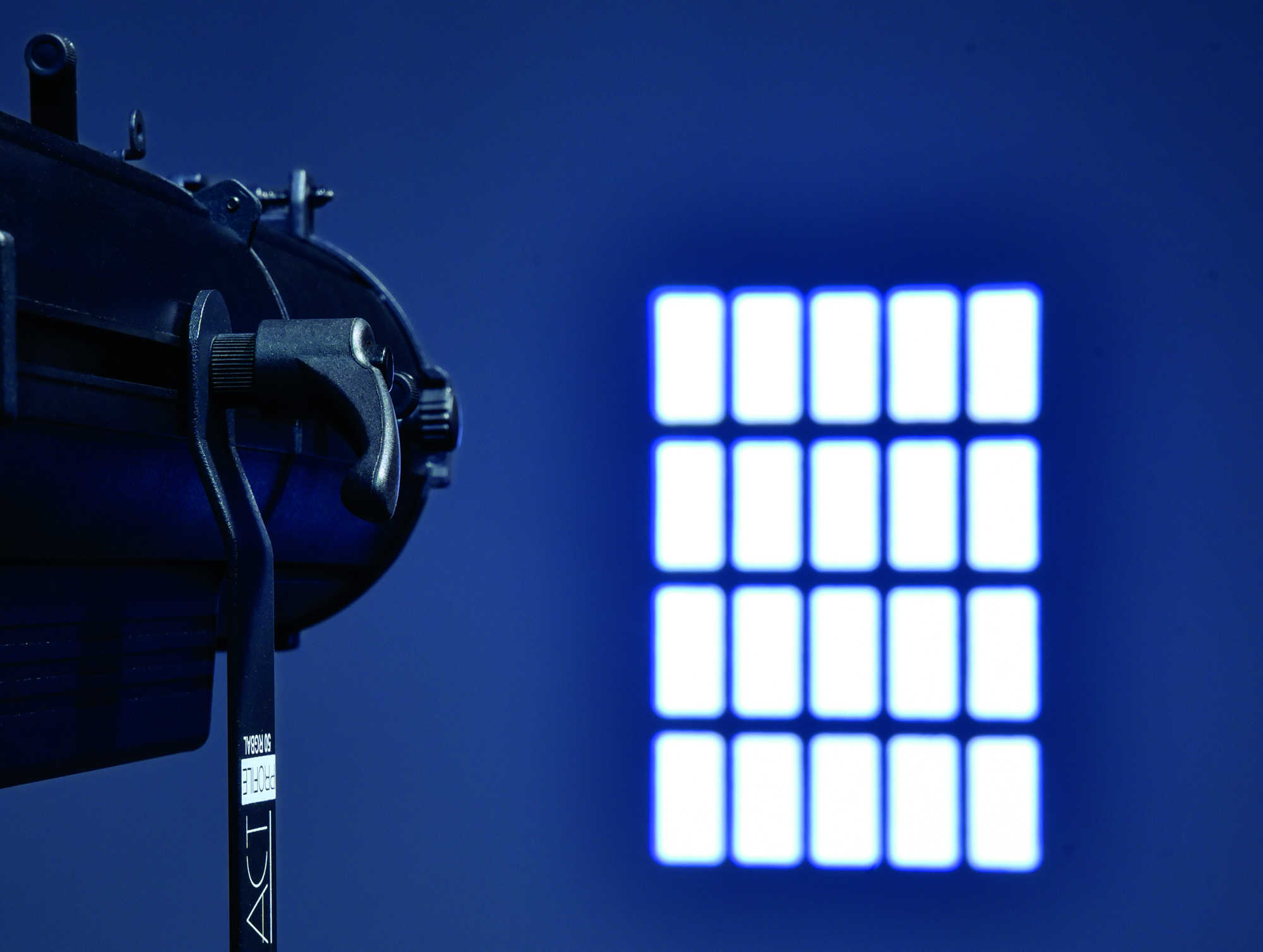 Showtec ACT 230 CW koudwitte LED-volgspot Entertainment- verlichting J&H licht en geluid 16 Showtec ACT 230 CW koudwitte LED-volgspot Entertainment- verlichting J&H licht en geluid 16