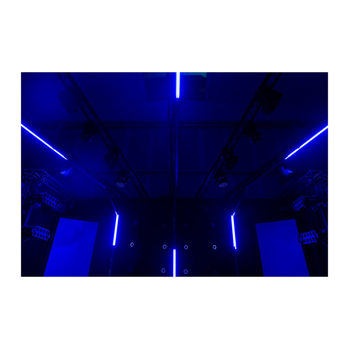 BRITEQ BTI-LIGHTSTRIKE IP66 outdoor LED pixel mapping bar, 112 CW leds en 672 RGB leds Stroboscoop J&H licht en geluid 14 BRITEQ BTI-LIGHTSTRIKE IP66 outdoor LED pixel mapping bar, 112 CW leds en 672 RGB leds Stroboscoop J&H licht en geluid 14