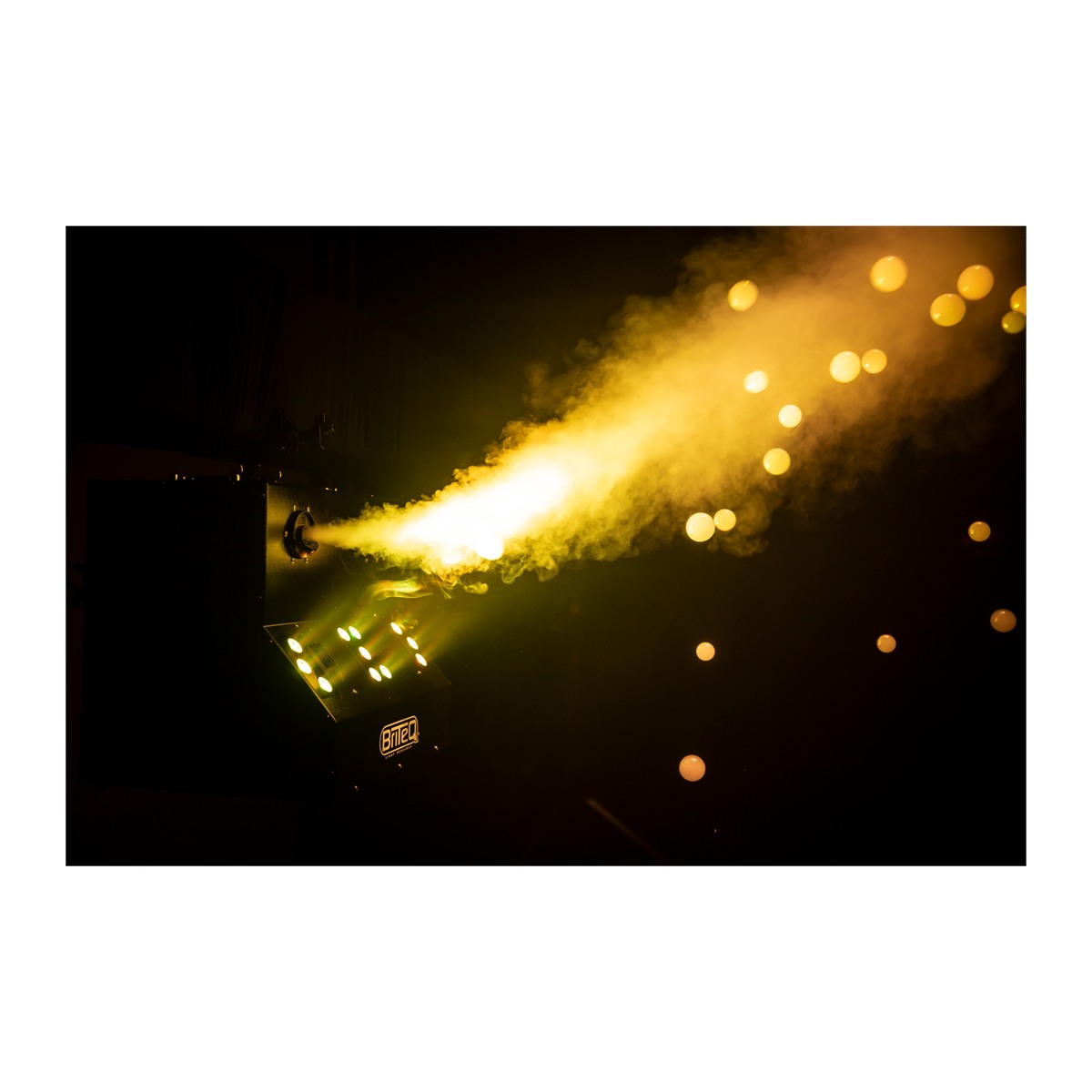 BRITEQ BT-BUBBLEFOG bubble- en rookmachine met 11x 8W RGBA LED’s Bellenblaasmachines J&H licht en geluid 3 BRITEQ BT-BUBBLEFOG bubble- en rookmachine met 11x 8W RGBA LED’s Bellenblaasmachines J&H licht en geluid 3