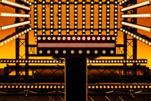 SHOWTEC Photon Sunstrip LED balk met tungsten simulatie — toepassingsvoorbeeld
