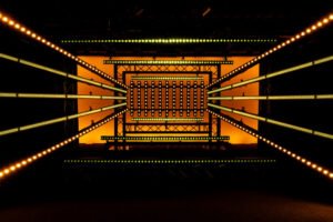 SHOWTEC Photon Sunstrip LED balk met tungsten simulatie — toepassingsvoorbeeld