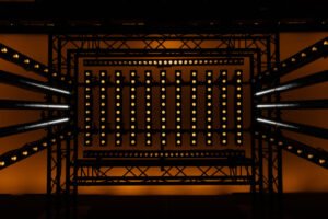 SHOWTEC Photon Sunstrip LED balk met tungsten simulatie — toepassingsvoorbeeld